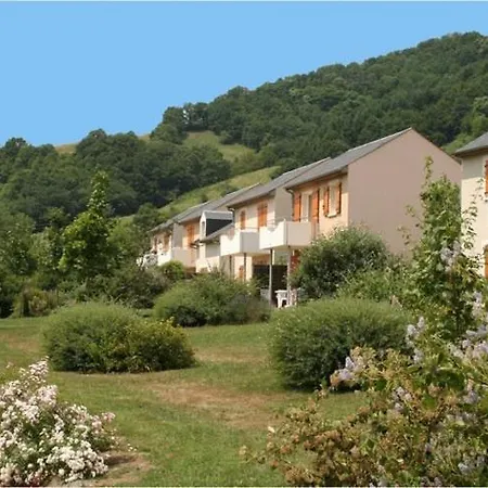 T3 duplex village geolia Saint geniez d'olt avec 2 piscines chauffée Extérieur photo