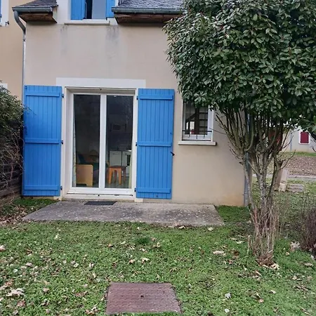 T3 duplex village geolia Saint geniez d'olt avec 2 piscines chauffée Extérieur photo